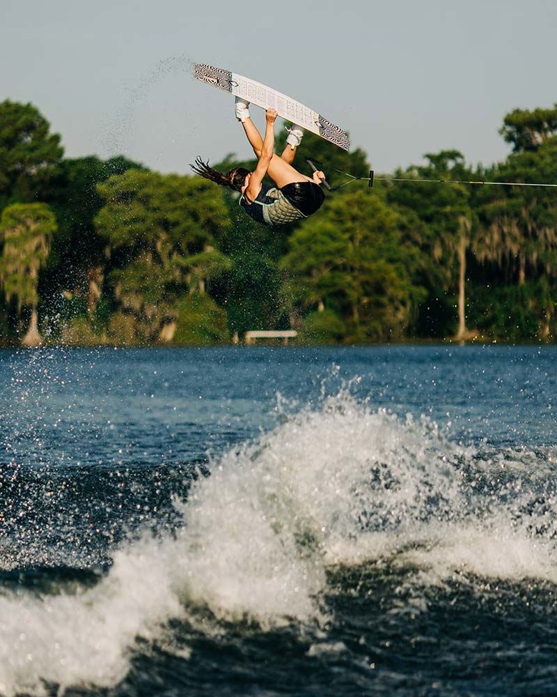 Liquid Force M. E. Wakeboard w/ Scan 6X OT Boots Package